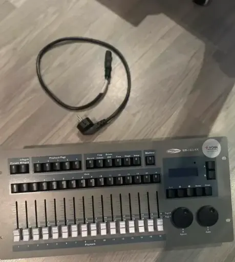 Showtec SM 16/2 FX